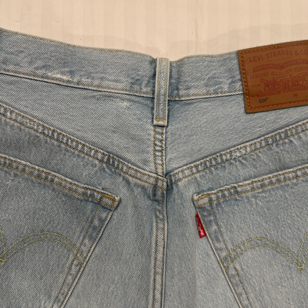 NWOT Levi’s 501 High Rise Denim Shorts - Picture 9 of 12